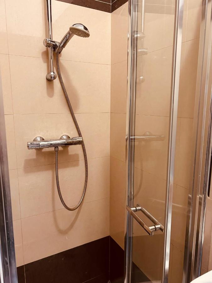 Kr Apartament Cracovia Esterno foto